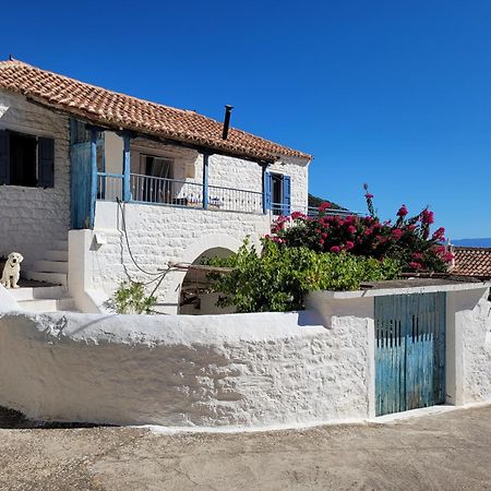 Lovely Traditionnal House With Sea View Tirós Eksteriør billede
