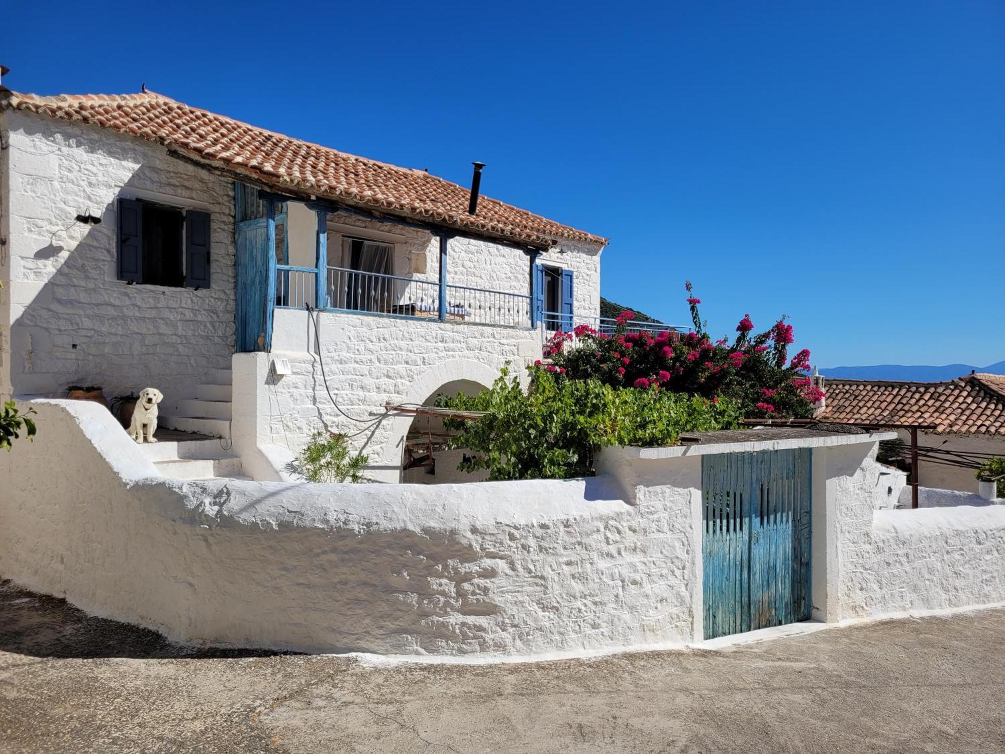 Lovely Traditionnal House With Sea View Tirós Eksteriør billede